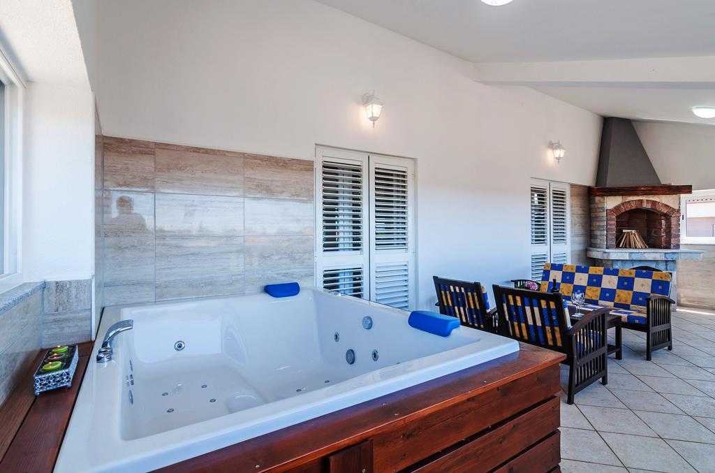 Apartment Tony With Private Pool Sukosan Luaran gambar