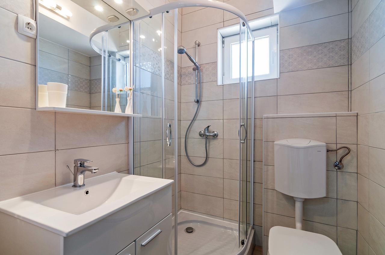Apartment Tony With Private Pool Sukosan Luaran gambar